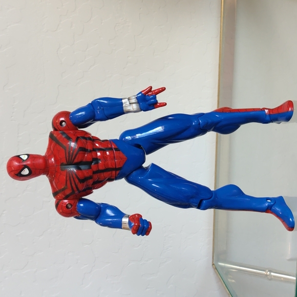 Spiderman Action Figure - Picture 2 of 8